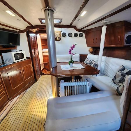 Sailboat Home Βαρκελώνη Εξωτερικό φωτογραφία