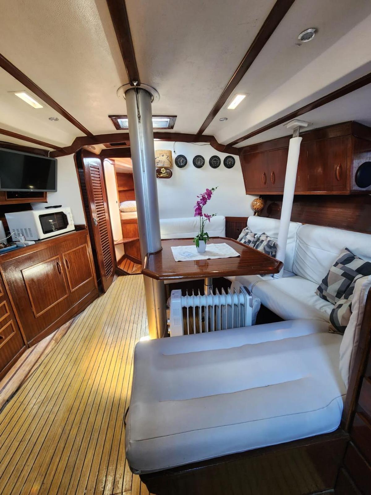 Sailboat Home Βαρκελώνη Εξωτερικό φωτογραφία