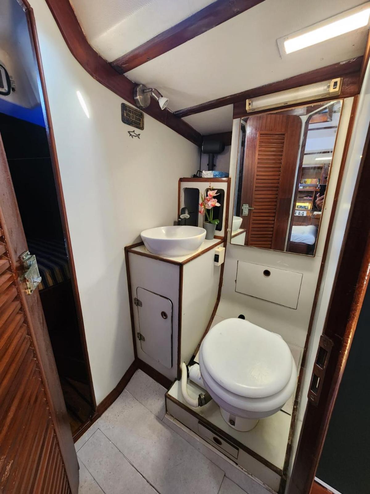 Sailboat Home Βαρκελώνη Εξωτερικό φωτογραφία